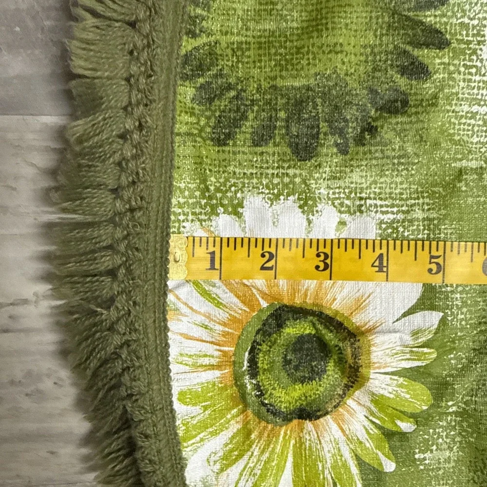 VTG 1970s Flower Power Tablecloth Fringe Hippie Daisy Oval Avocado Green 57x84
